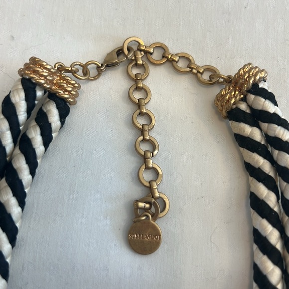 Stella and Dot necklace - Picture 2 of 3